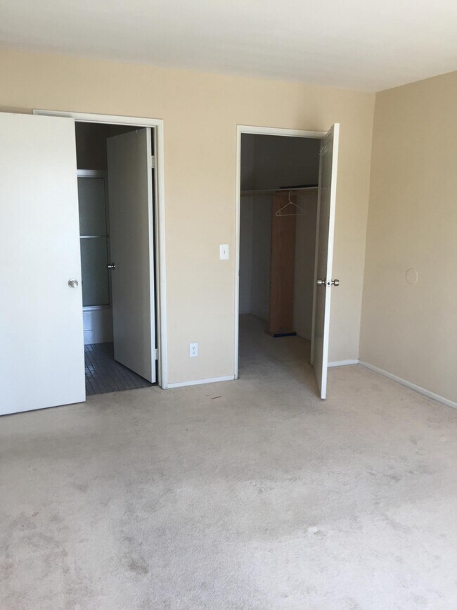 Photo - 14610 Erwin St Unidad 304