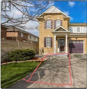 Photo - 657 Thompson Rd S