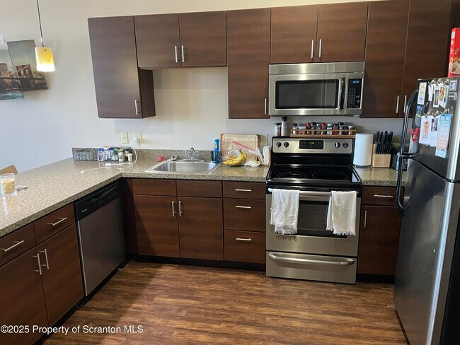 Photo - 320 Penn Ave