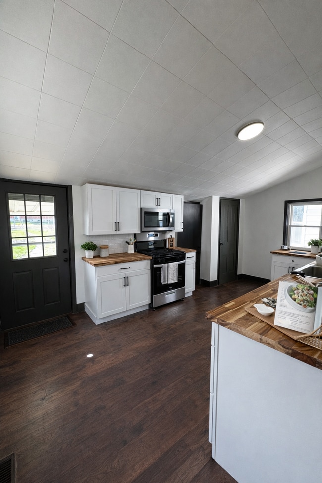 Photo - 430 Church St