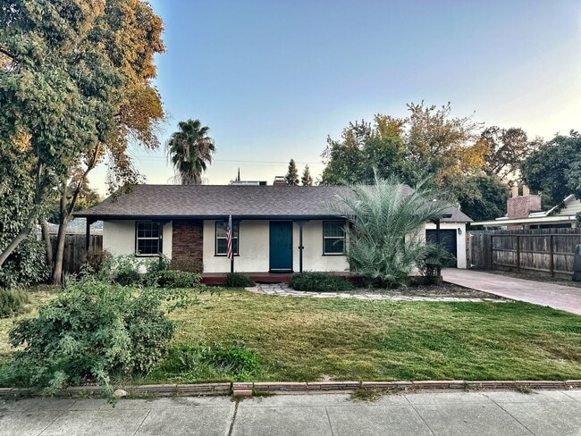 Photo - 1705 W Noble Ave