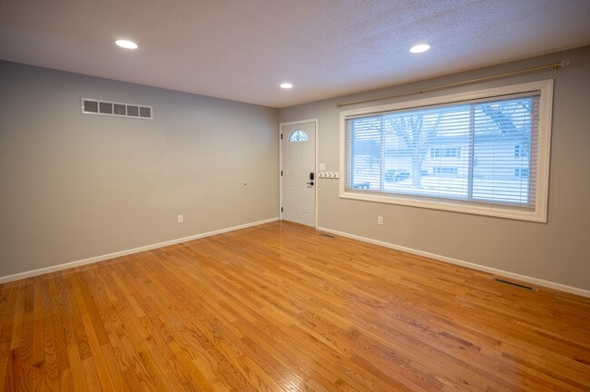 Photo - 3907 14th Ave NW