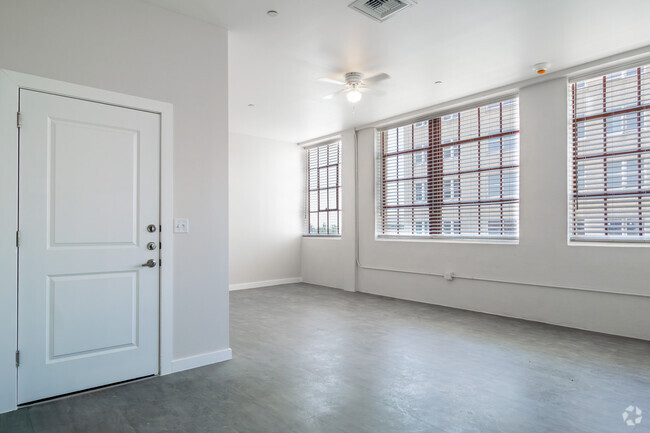 Building Photo - Hawn Plaza Rental