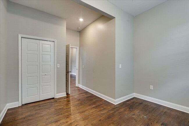 Charming 1920 renovated home! - Charming 1920 renovated home!