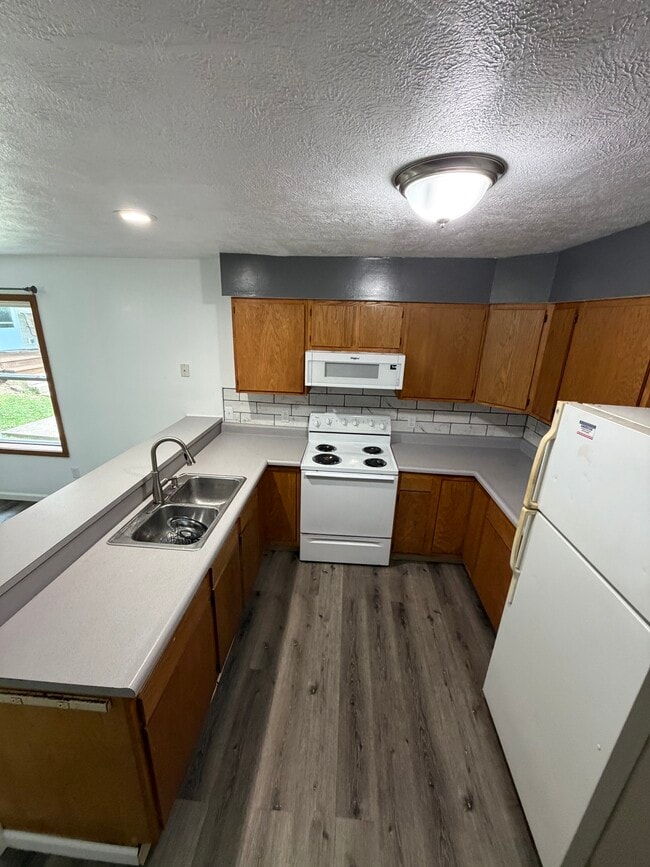Kitchen - 938 Woodville Rd Unit 2