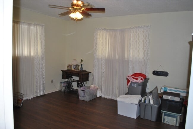 Photo - 401 Laurel Dr