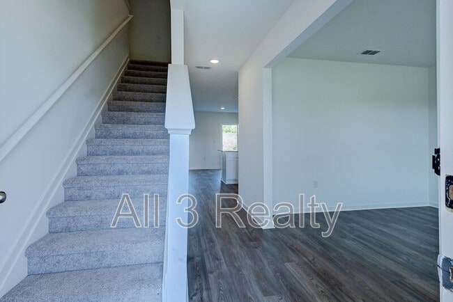 Photo - 322 Foxtrot Trl