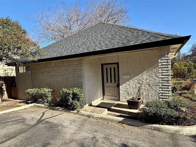 Photo - 1307 Kinney Ave