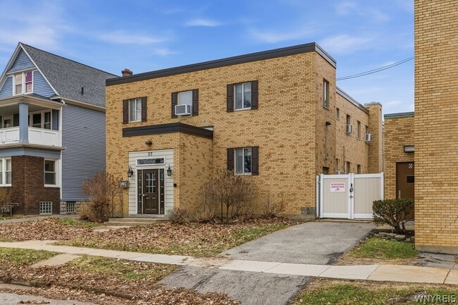 Photo - 57 St Johns Parkside