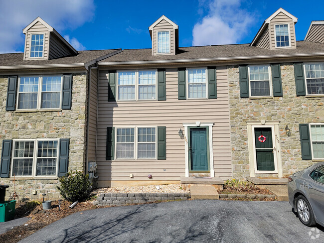 Building Photo - 507 Indian Rock Cir Rental