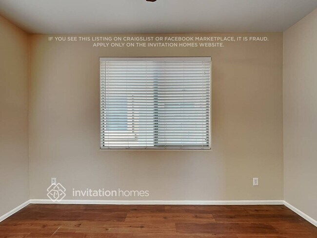 Photo - 10410 W Illini St