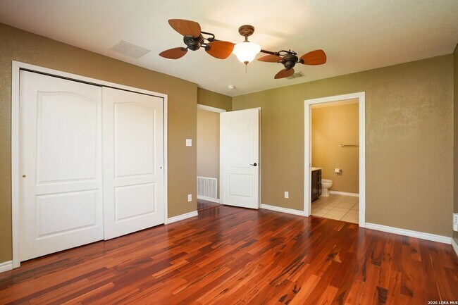 Photo - Cozy 2-Bedroom Home Just Off 151 & 410