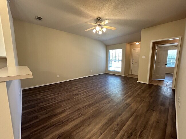 Photo - Beautiful Duplex in Northwest Lubbock Apartamento