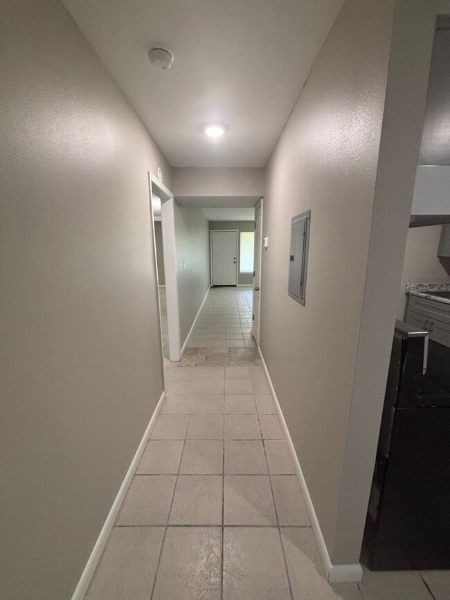 Photo - 210 Pelham Rd