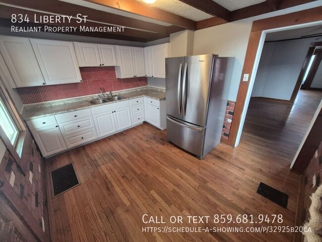 Photo - 834 Liberty St