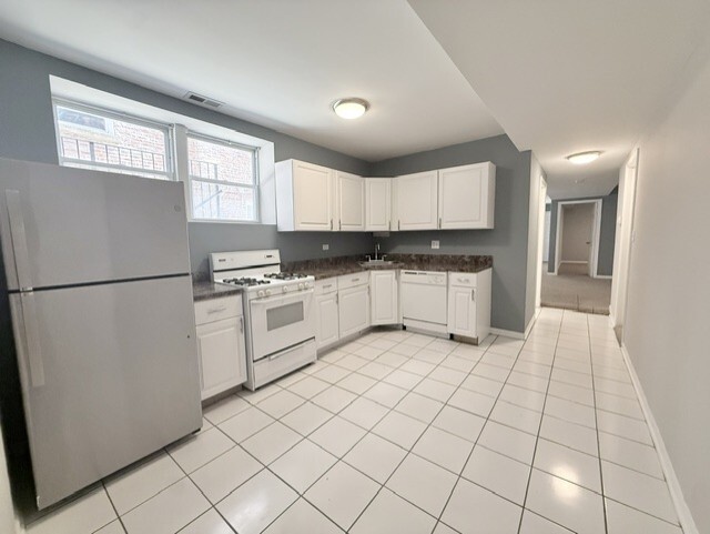 Photo - 2536 W Augusta Blvd