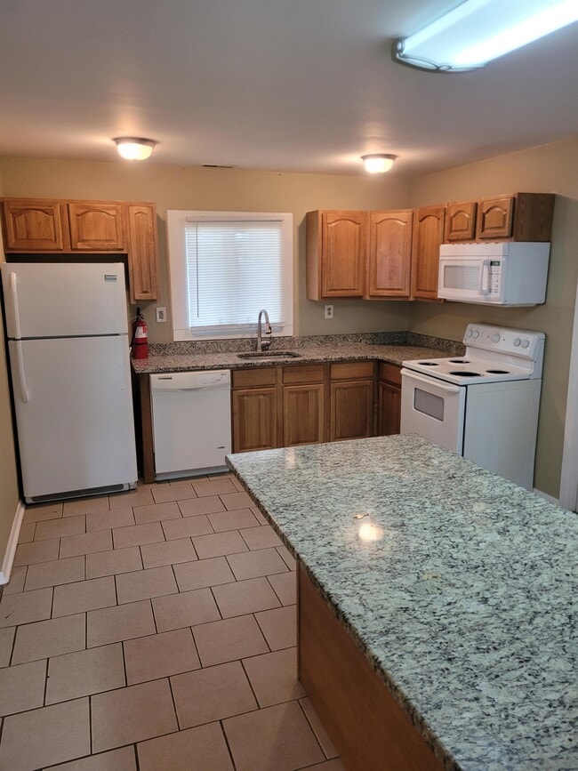 Photo - 47 Holstone Ln