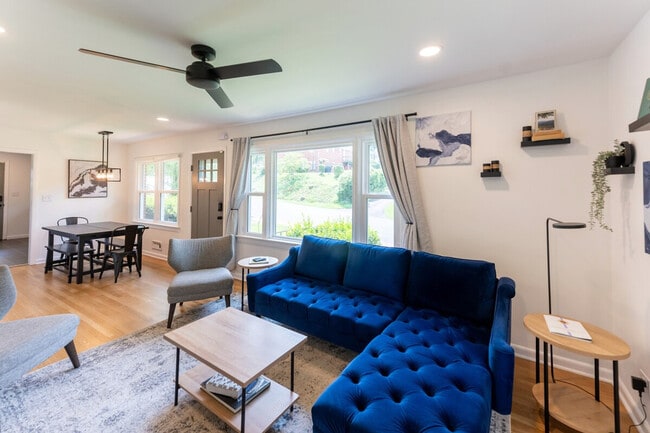 Photo - 421 Moseley Dr Unit ID1328875P