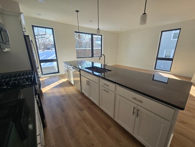 Photo - 2448 Professor Ave Unit B - Second Floor