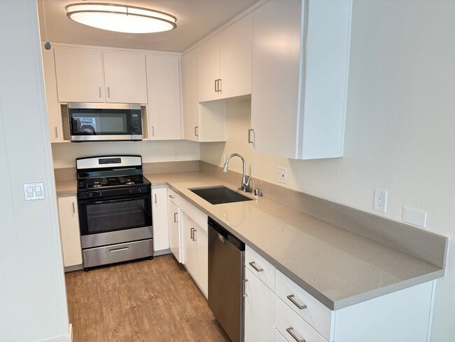 Photo - Batavia Gardens