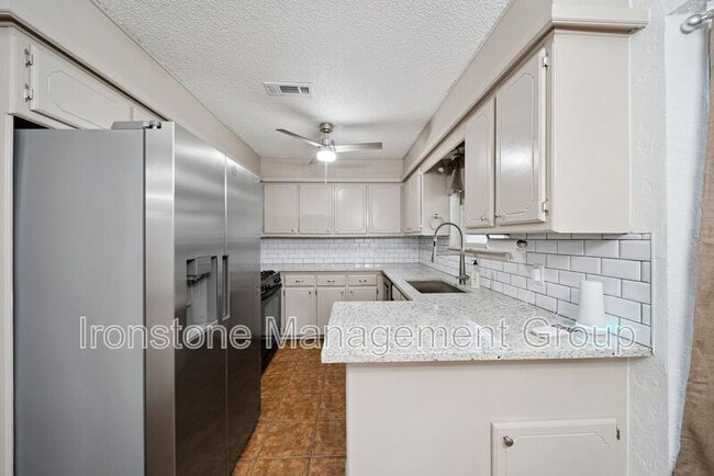 Photo - 13515 S Fern St