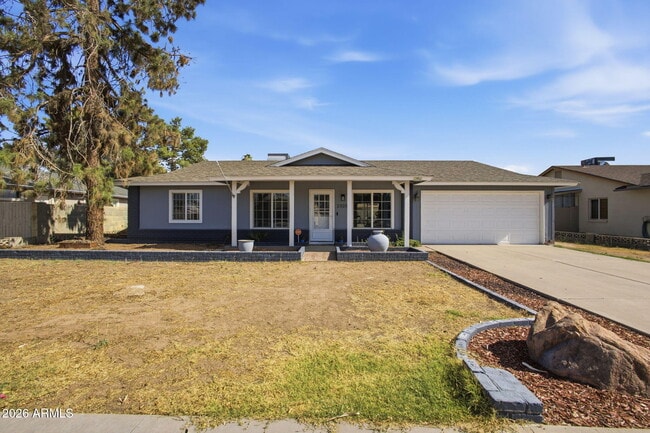 Building Photo - 2329 E Concorda Dr