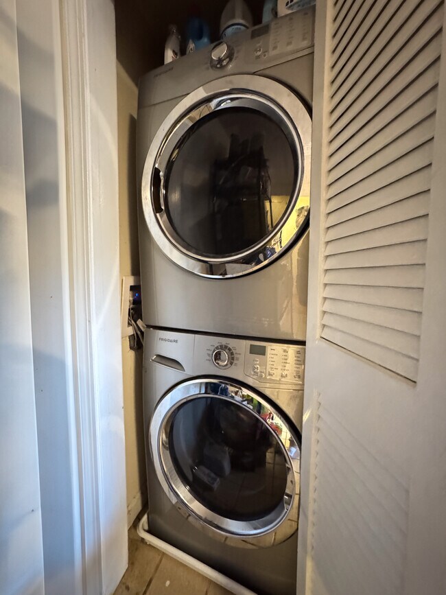 Photo - 74 Dunboy St Unit 2