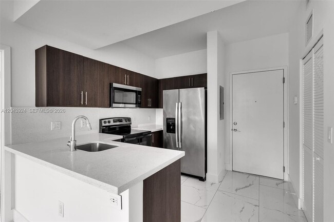 Photo - 1 Curtiss Pkwy Unit 301