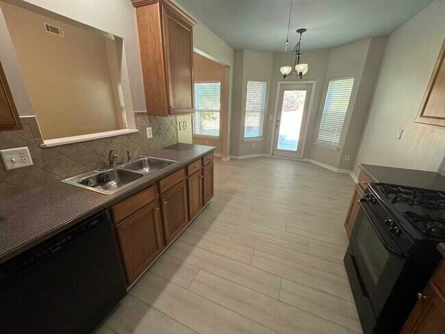 Photo - 765 Rockbass Rd