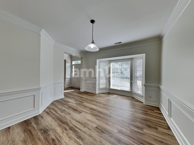 Photo - 4583 Waterford Dr NW