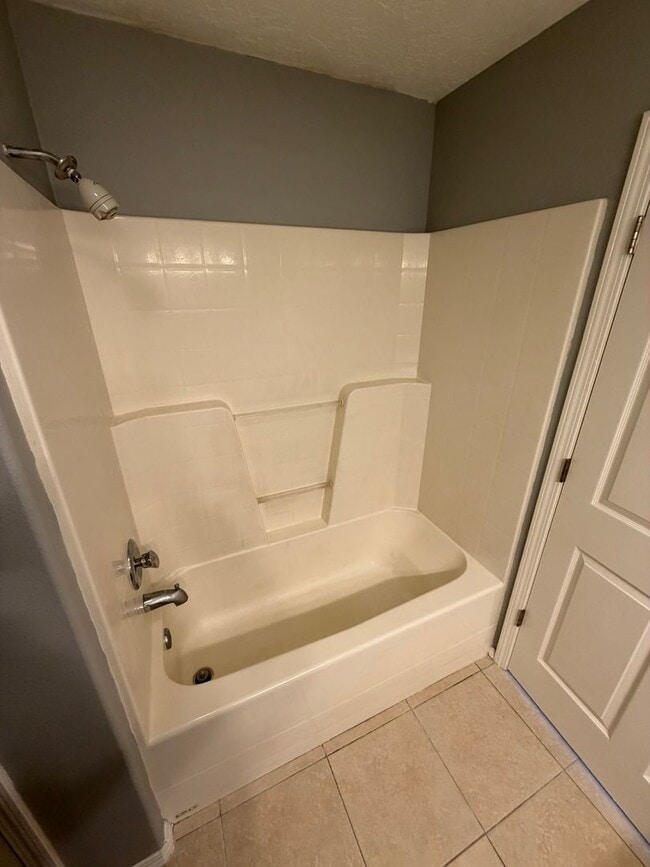 Photo - Large 2 Bedroom with Fenced Yard!