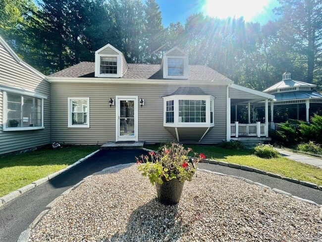 Building Photo - 518 Dublin Rd