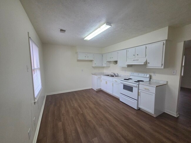 Photo - 3777 Red River Dr