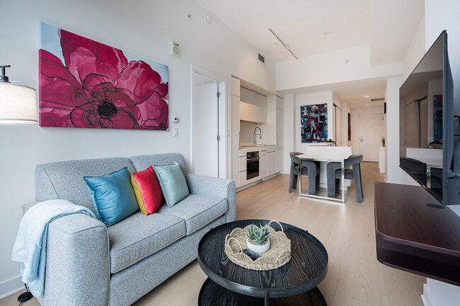 Photo - 815 Rue de la Montagne Unité SI ID1261851P