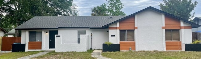 Building Photo - 907 Orange Ave