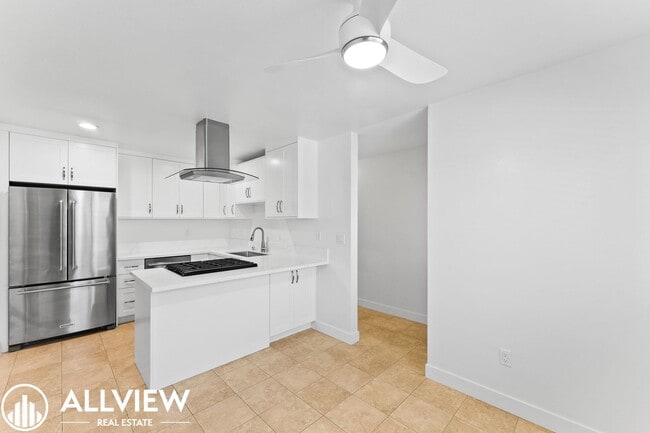 Photo - 16661 Bartlett Ln Unit 2