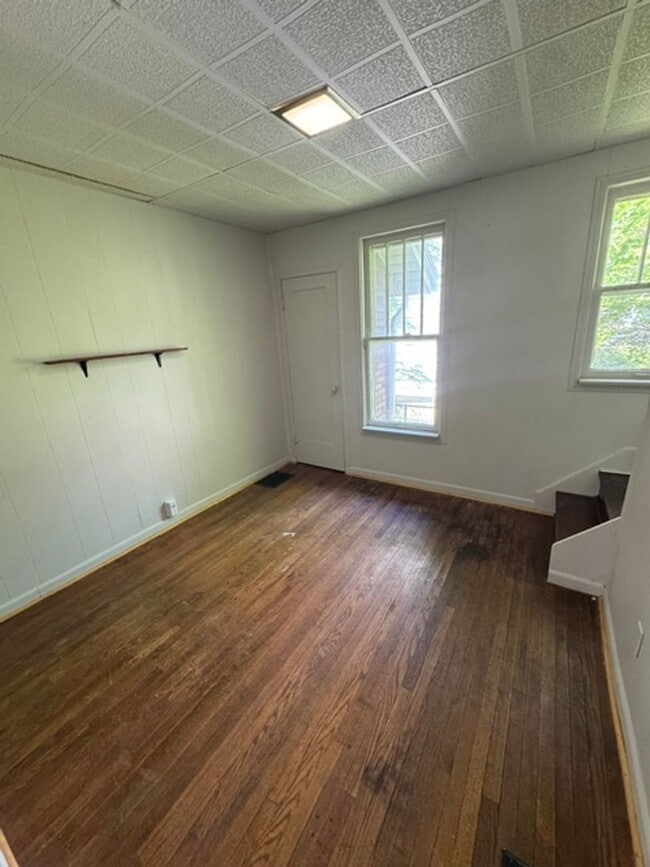 Photo - 4205 Hoagland Ave
