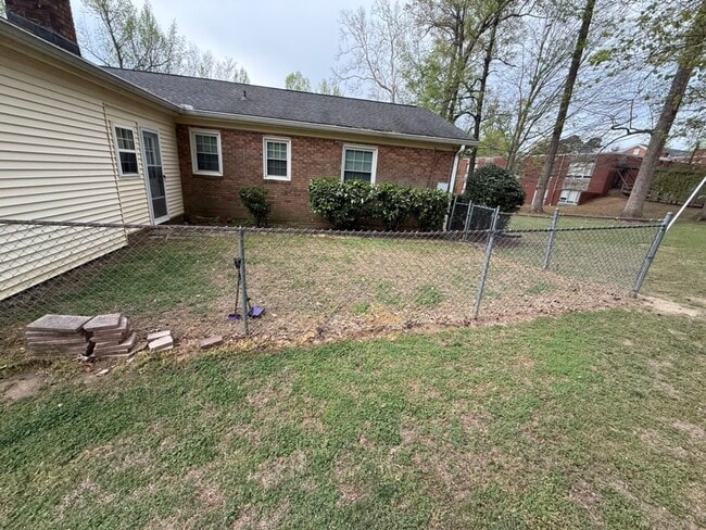 Photo - 1200 Edgemont Rd