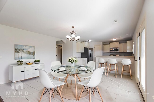 Photo - 2403 SW Worthington Ave