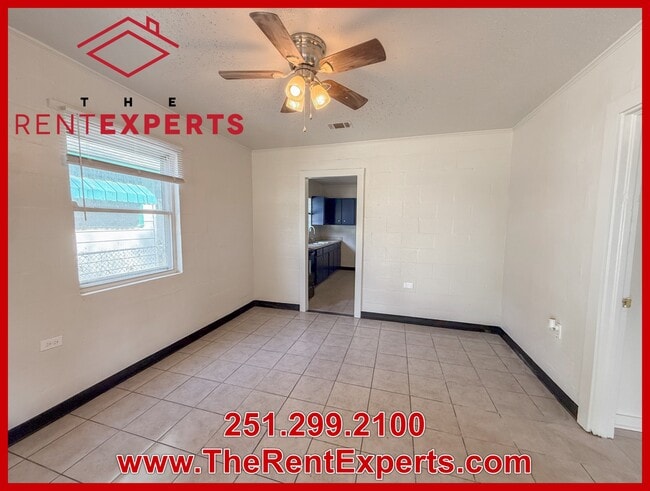 Photo - 556 Cedar Ave