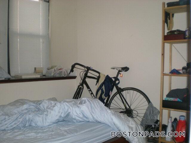 Photo - 81 Essex St Unidad 27