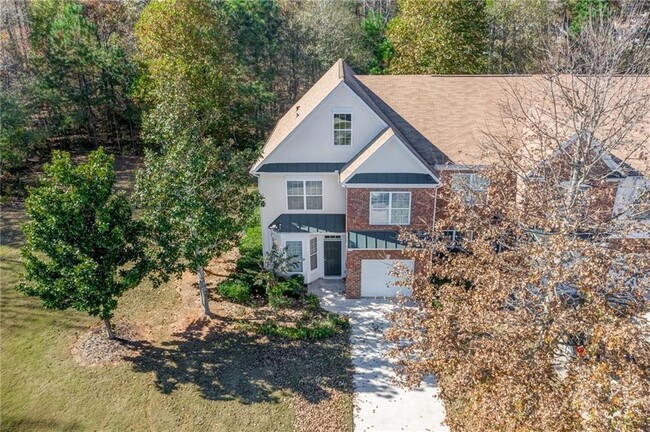 Photo - 374 St Claire Dr Townhome