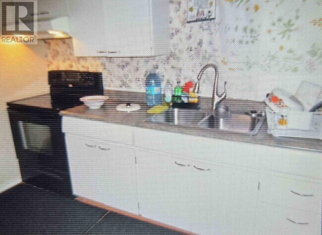 Photo - 190 Axmith Ave