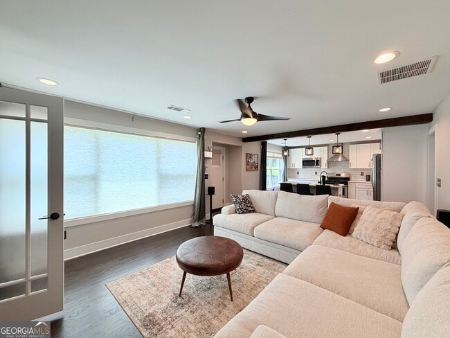 Photo - 1311 Douglas St SW