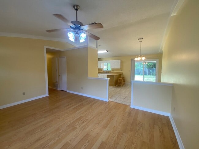 Photo - 3235 Auburn Pkwy
