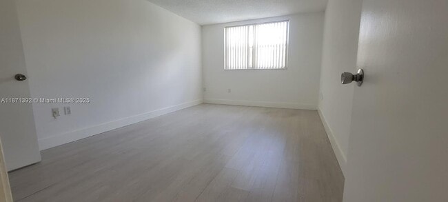 Photo - 8323 Lake Dr Unit 404
