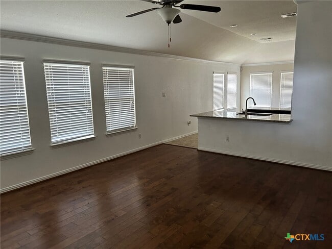 Photo - 6110 Taffinder Ln