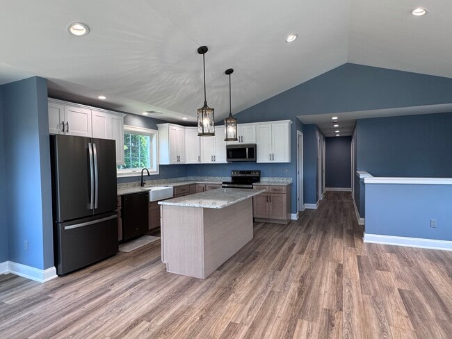 Photo - 21 Charles St