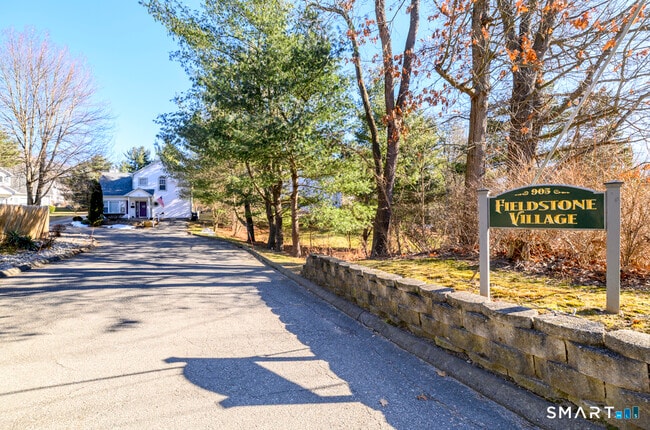 Photo - 905 Oronoke Rd Unit 13