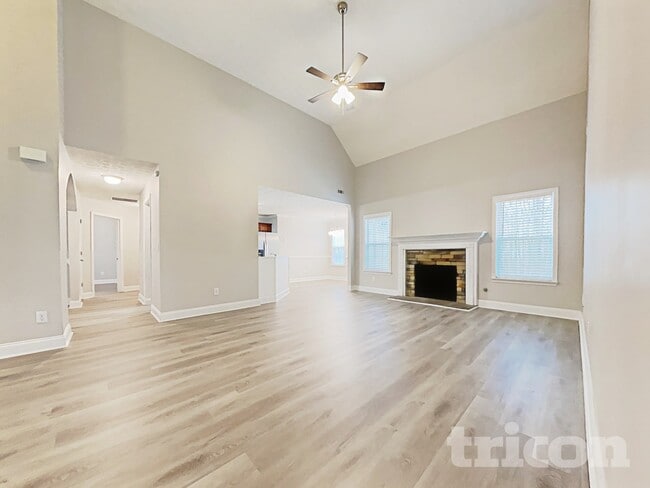 Photo - 110 Brooks Cir